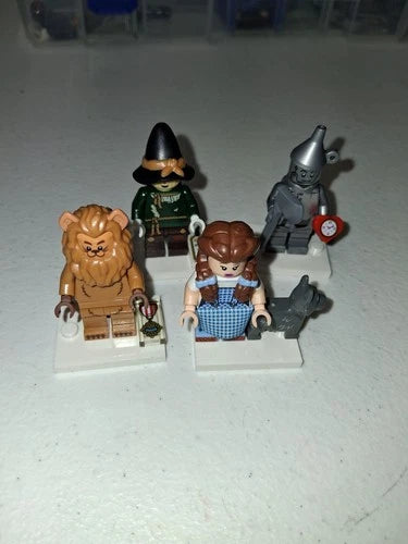 MEOW Minifigures the MEOW Movie Series 2 Wizard of Oz, Set of 4, Dorthy Lion Tin