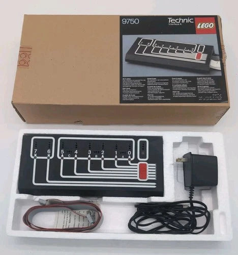Vintage LEGO 9750 Technic Interface A Dacta Robotics Computer Control