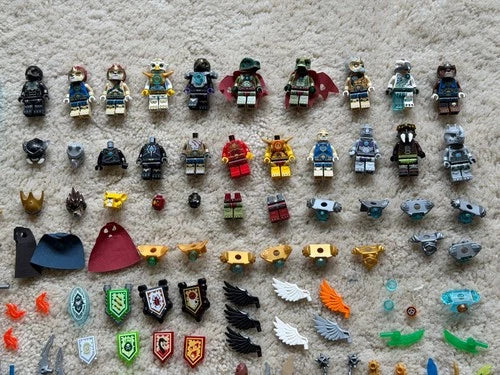 Lego Huge Lot of Chima + Nexo Knights Minifig + Ninjago pieces over 200 pieces!!