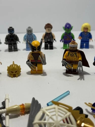 LEGO Marvel Super Heroes Minifigure Lot 25 Pc Wolverine Fantastic Four & Accesso