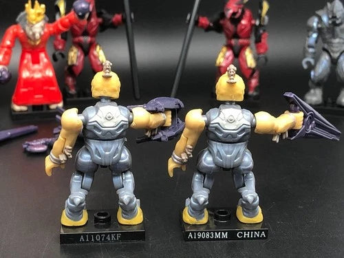 HALO Mega Bloks Hierarch's Shadow Convoy 97521 Complete Figure set 2014