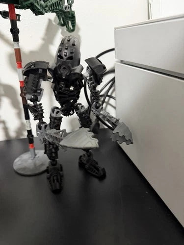 LEGO BIONICLE: Toa Metru Lot (8601, 8602, 8603, 8604, 8605, 8606) + 8811 lhikan