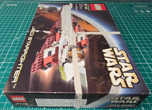 Vtg 2002 MEOW Star Wars Jedi Starfighter #7143 Retired - Brand New - Box Damage!