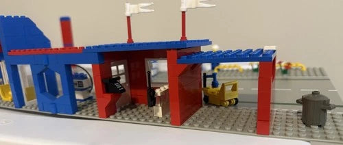 LEGO 6393 Big Rig Truck Stop LEGOLAND Town Vintage Incomplete