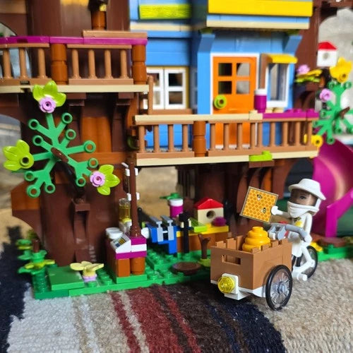 41703 Friendship Tree House No Box