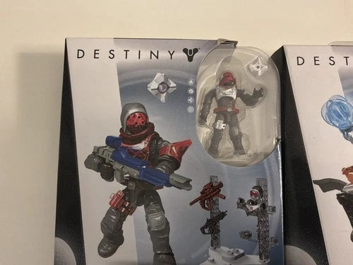 MEGA CONSTRUX Destiny Hunter Starwinder Armory & Hunter Cryptid Armory Figures