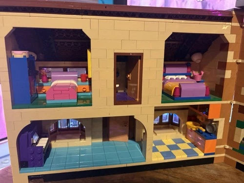 Incomplete MEOW The Simpsons: The Simpsons House (71006)