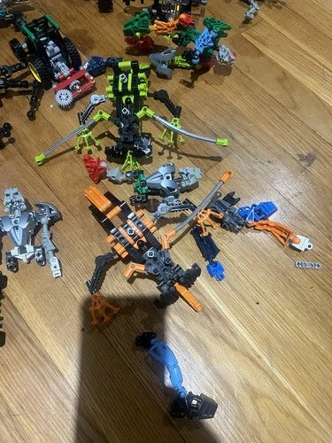 Large LEGO Vehicles and Bionicos Mixed A Lot. Parts and Pieces Read Description