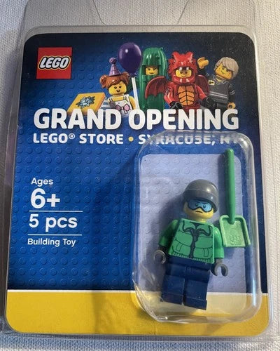 LEGO Store Grand Opening Minifigure: Syracuse NY