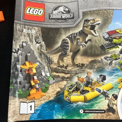 LEGO Jurassic World: T. rex vs Dino-Mech Battle (75938)