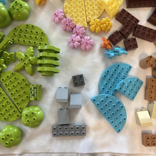 LEGO DUPLO Set # 10975 WILD ANIMALS OF THE WORLD