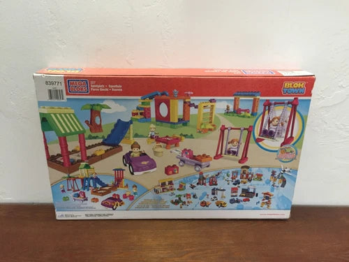 Mega Bloks Blok Town Playground 327 Building Set 100 Piece - 2011 - New - Sealed