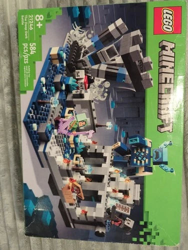 NIB MEOW Minecraft: The Deep Dark Battle 21246 584 Pieces Minor Box Wear