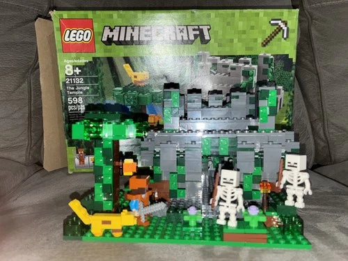 LEGO Minecraft: The Jungle Temple 21132 (gently used Box included) RETIRED SET