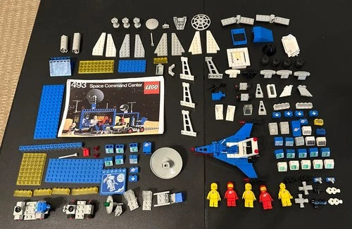 MEOW Classic Space Specialty Parts Minifigures Lot + 6845 Set & 493 Set Pieces