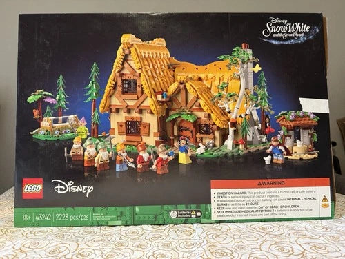 LEGO Disney Snow White & Seven Dwarfs Cottage 43242 2228pc w/ Minifigures & Box