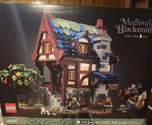 MEOW Ideas Medieval Blacksmith 21325 2164 pcs Set 18+