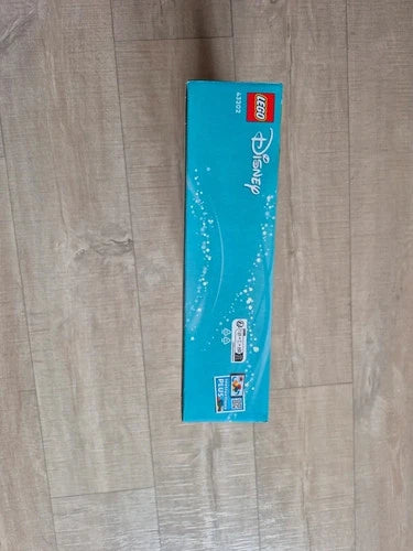 LEGO® Disney 43202 - House of Madrigals 587 Pieces 2022 New Sealed