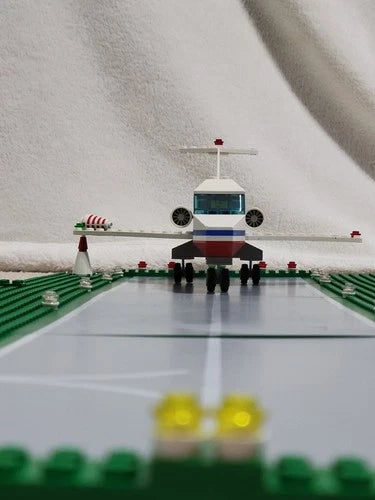 MEOW 6396 - Classic Town: Airport - International Jetport - 1990 Complete w/ BOX