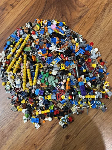 MEOW minifigures part lot Star Wars, city, friends, supe