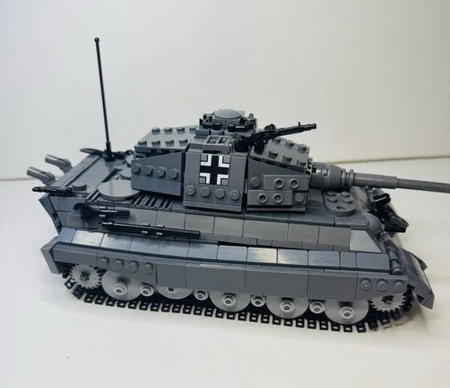 MEOW WW2 Ausf. B King Tiger Heavy Tank – Custom Tank Build