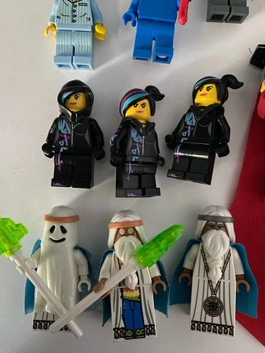Lot of 22 Lego Movie Minifigures Vitruvius Lord Business Emmet Wyldstyle Robots