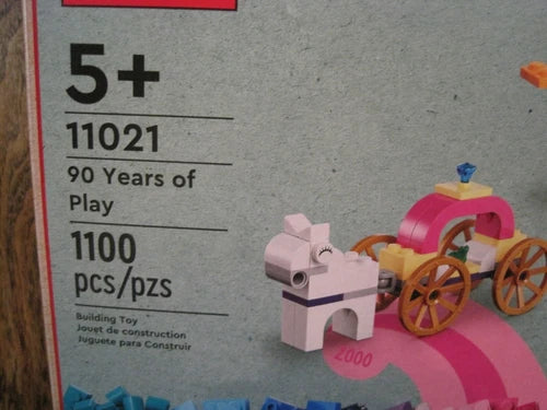 2022 LEGO CLASSIC 90 YEARS OF PLAY 11021--1100 PIECES--FACTORY SEALED