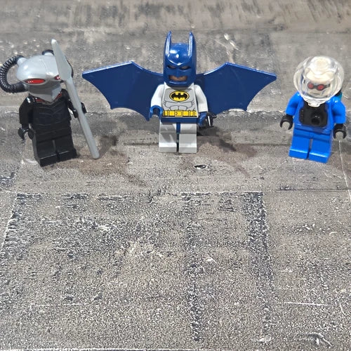LEGO DC Minifigure Bundle. Lot of 3. Rare. Mr. Freeze. Black Manta. Batman