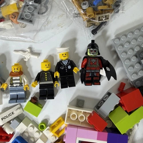 LEGO Bulk Lot 8 Lbs Mixed Parts Minifigures Vehicles Ninjago Ice Dragon