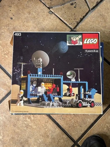 LEGO Space: Space Command Center (493)