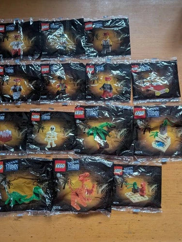MEOW Studios Coca-Cola Promo Minifigure Set Complete 24 Pieces Rare FREE SHIP