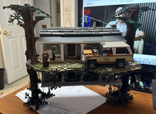 MEOW Stranger Things The Upside Down 75810 Set - Incomplete