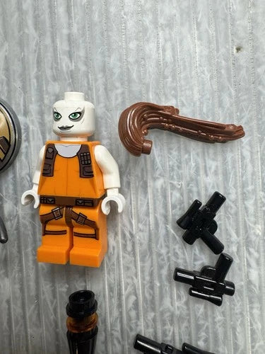 LEGO 7930 Star Wars MINIFIGURE LOT/4 Embo Aurra Sing Sugi Assassin Droid