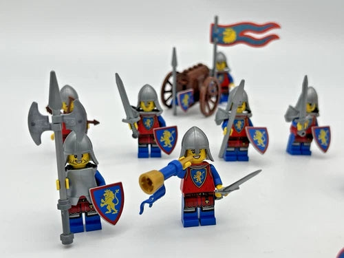 LEGO Lion Knights Battalion 12 Minifigures Retired Horses & Armor