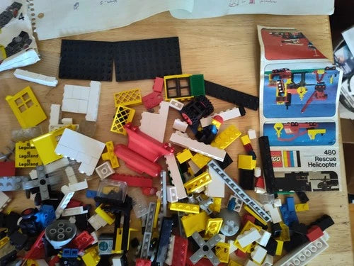 Vintage LEGO Bulk Lot 1970s Legoland Bricks w/ Manuals 775 375 480 555 For Parts