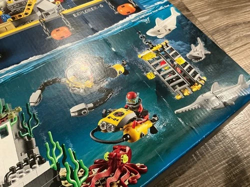 LEGO CITY: Deep Sea Exploration Vessel (60095) New In Sealed Box