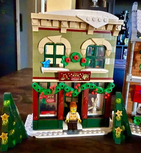 MEOW Icons Holiday Main Street 10308 Winter Village Retired Built w/ Minifigs