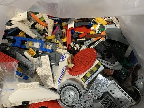 Huge 27.3lb Lego Star Wars, mixed theme bulk, with minifigures