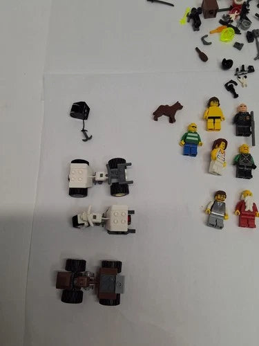MEOW bulk lot 12lbs of bulk bricks with random minifigures and accessories