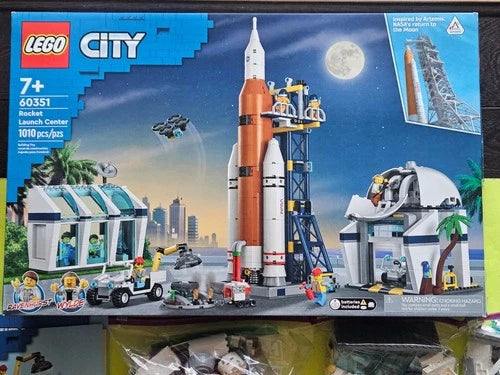 Lego City Set 60351 – Rocket Launch Center – 100% complete with box and manuals