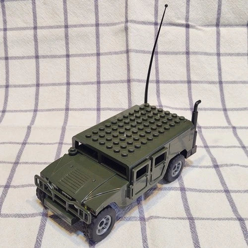 BEST-LOCK Construction Toys 3063 MILITARY HUMMER H1 HUMVEE HMMWV green wagon