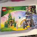 LEGO Wicked 75689 Complete Set 860 pcs 9+ Fantasy Building Set