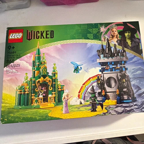 LEGO Wicked 75689 Complete Set 860 pcs 9+ Fantasy Building Set