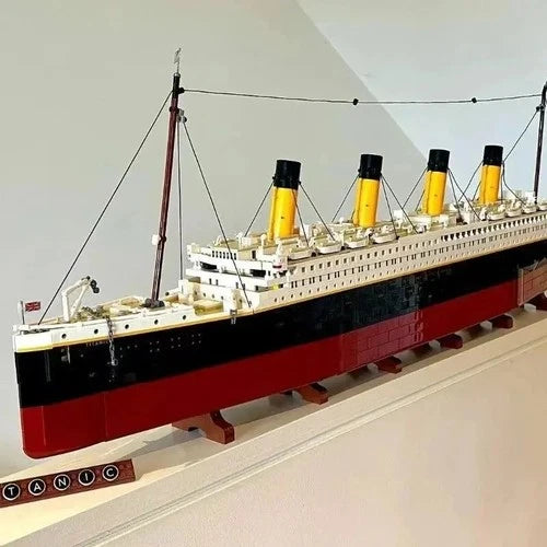 9090PCS Titanic Cruise Boat Ship Model Bricks Building Blocks MOC 10294