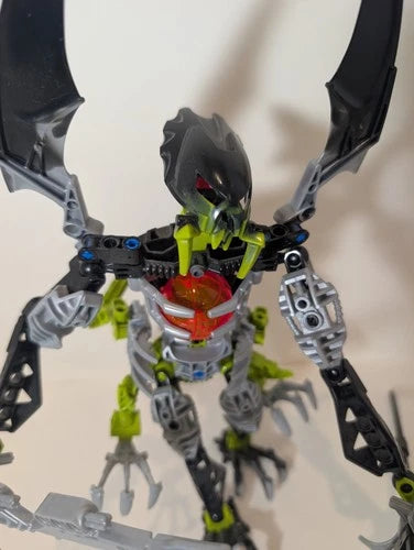 100% complete & Retired MEOW Bionicle: Warriors Set 8952 MUTRAN & VICAN