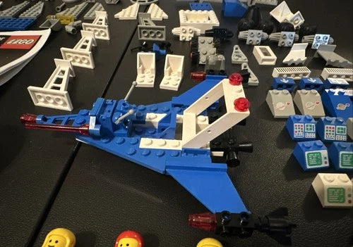MEOW Classic Space Specialty Parts Minifigures Lot + 6845 Set & 493 Set Pieces