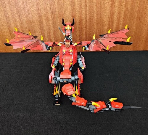 Lego NINJAGO - Firstbourne - 70653 Hunted - 100% Complete - Huge Red Dragon!