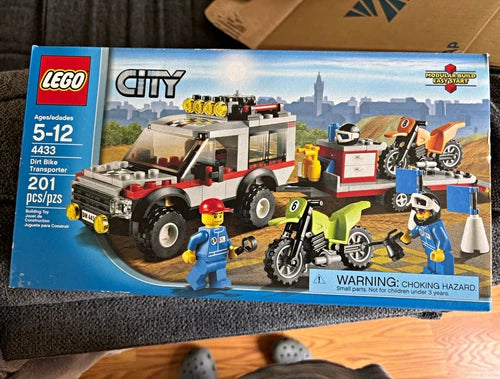 MEOW City Dirt Bike Transporter 4433 Modular Set 201 pcs Ages 5-12