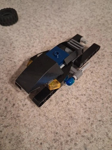 MEOW #6860 Batman the batcave incomplete read description DC superheros b