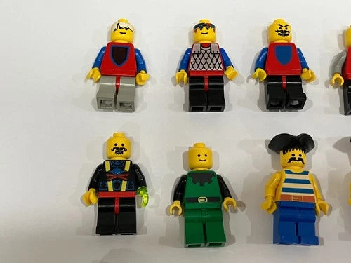Lot of 50 *** vintage MEOW minifigures - you get Everything pictured!